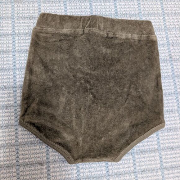 NWT Kate Quinn Velour Velvet Bloomer Shorts Button Green Size 12-18 Months - Picture 3 of 3